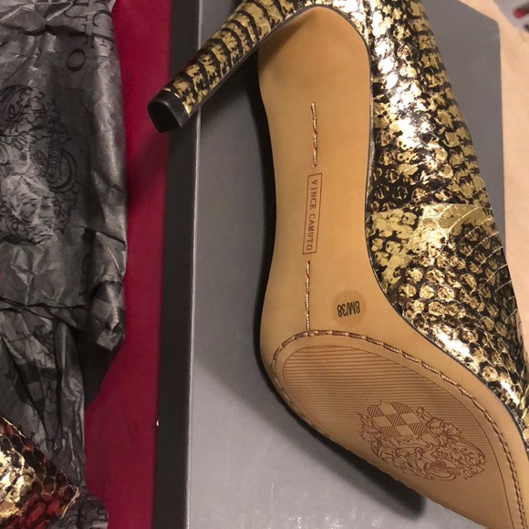 Vince Camito pump - Picture 3 of 4